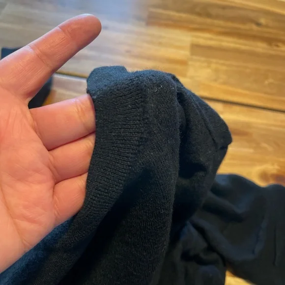 Burberry Sweater - Picture 5 of 9